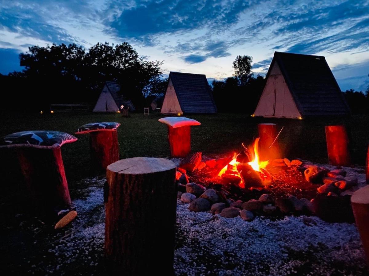 Greenvalleyglamping Sesce Pri Preboldu Экстерьер фото