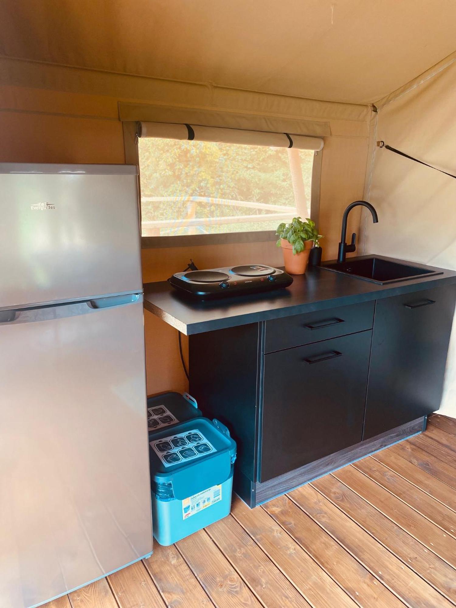 Greenvalleyglamping Sesce Pri Preboldu Экстерьер фото